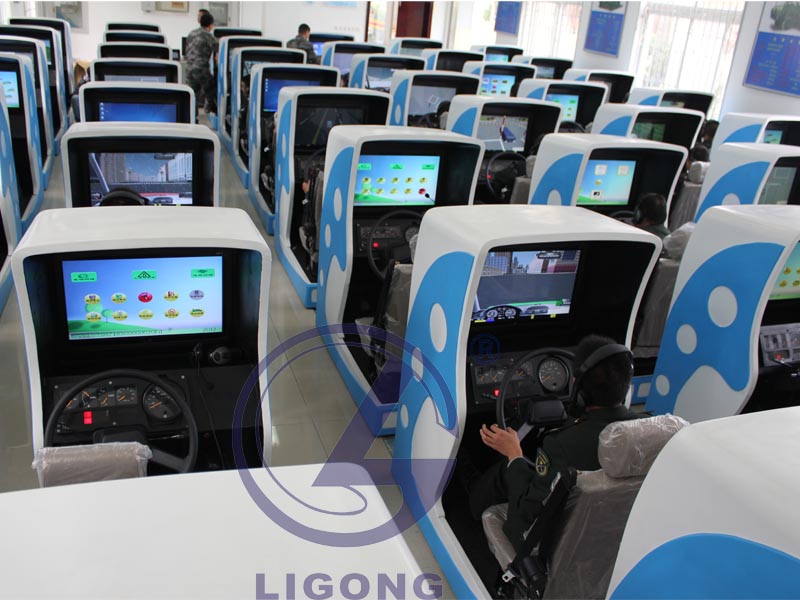 汽車駕駛模擬器、汽車模擬駕駛器、駕吧模擬器