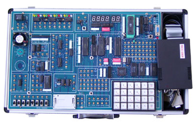    這是一款實(shí)驗(yàn)項(xiàng)目極其豐富,實(shí)驗(yàn)方式靈活,實(shí)驗(yàn)?zāi)K開放,仿真器外掛,功能非常強(qiáng)大,性能極其優(yōu)異的單片機(jī)教學(xué)實(shí)驗(yàn)儀,是《MCS-51單片機(jī)原理與接口》《單片機(jī)控制技術(shù)》《自動(dòng)化控制》等課程教學(xué)的*佳配套實(shí)驗(yàn)設(shè)備，為各類院校的教學(xué)實(shí)驗(yàn)、課程設(shè)計(jì)、畢業(yè)設(shè)計(jì)提供了良好的實(shí)驗(yàn)開發(fā)環(huán)境。也可作為科研、開發(fā)工作者的得力助手。 