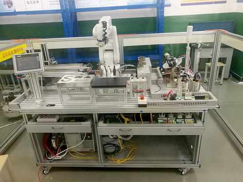 工業(yè)機器人多功能綜合應(yīng)用實訓(xùn)裝置